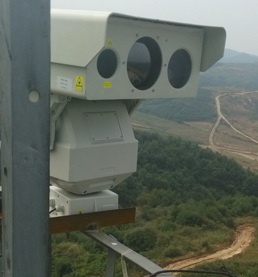 PTZの赤外線夜間視界の熱カメラ、長期レーザーの監視カメラ