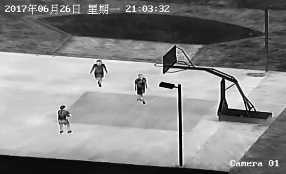 産業プロセス制御のための堅牢な構造と優れた熱解像度を持つ長距離赤外線カメラ